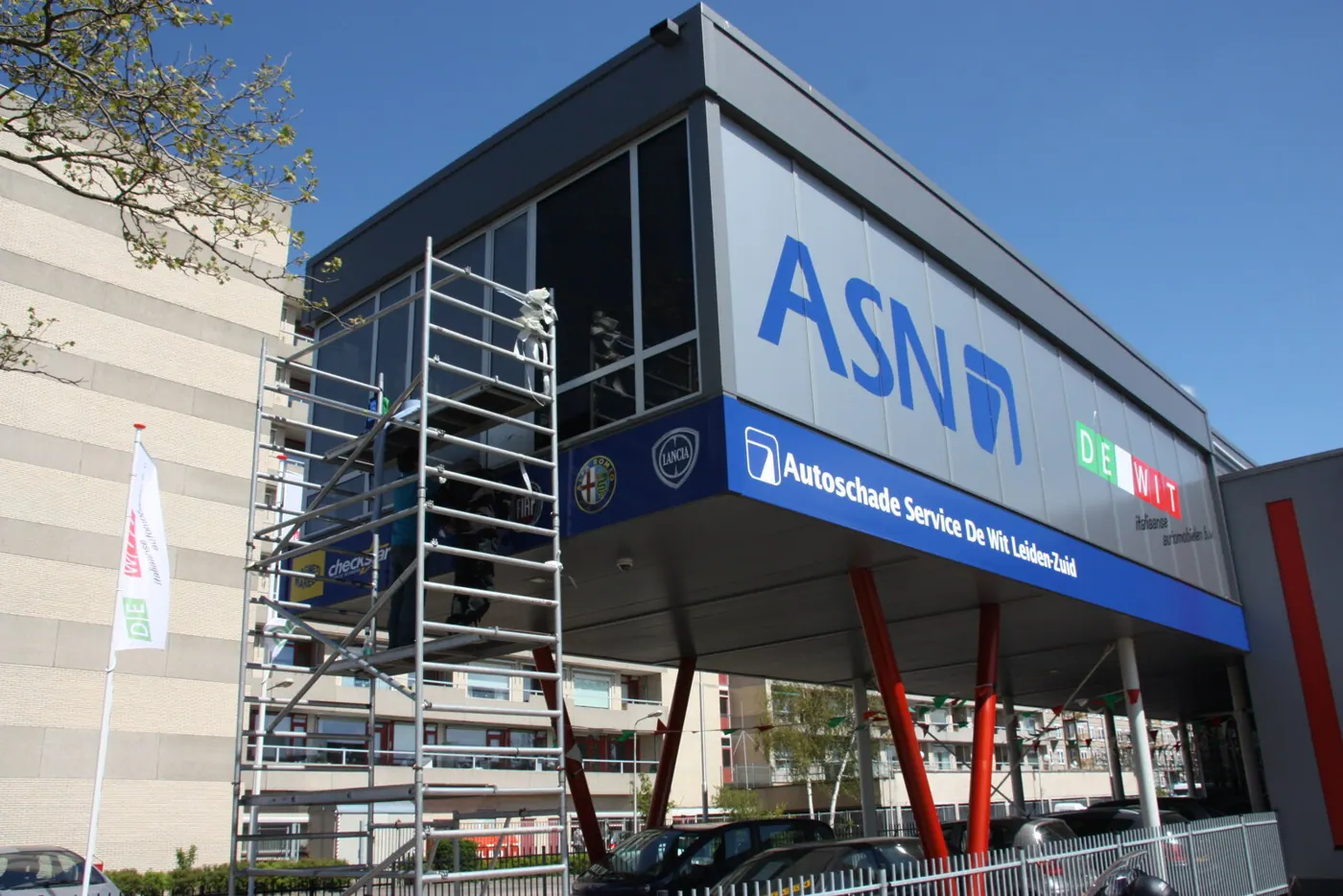ASN Autoschade Service De Wit — Gevelreclame en luifelbord Leiden-Zuid