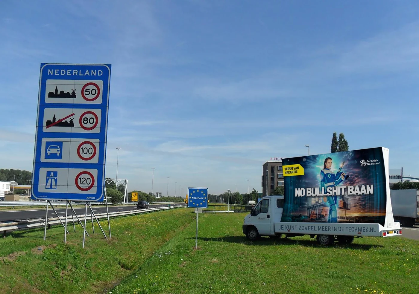 Techniek Nederland — rijdend billboard aan twee zijden voorzien van full colour stickers